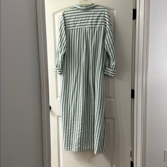 Universal Thread Dress - Picture 4 of 4